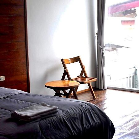 Une Jai Place เรือนอุ่นใจ Phimai Extérieur photo