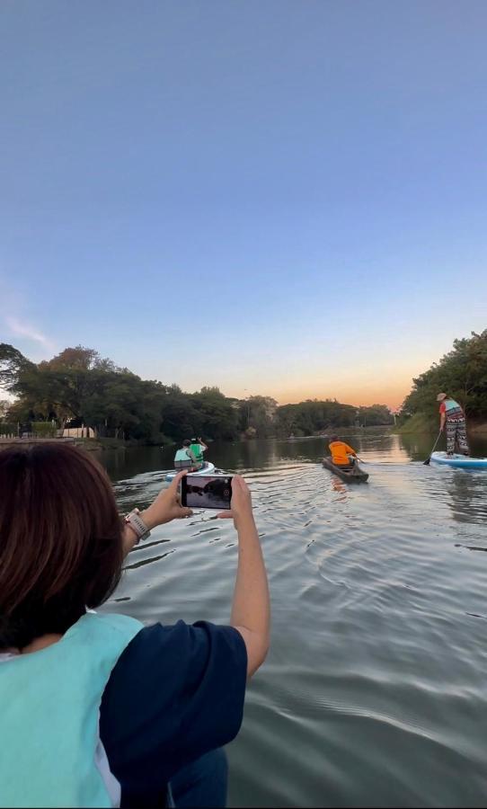 Une Jai Place เรือนอุ่นใจ Phimai Extérieur photo