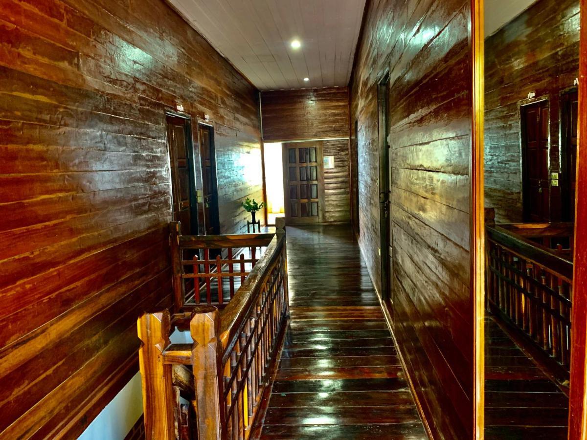 Une Jai Place เรือนอุ่นใจ Phimai Extérieur photo